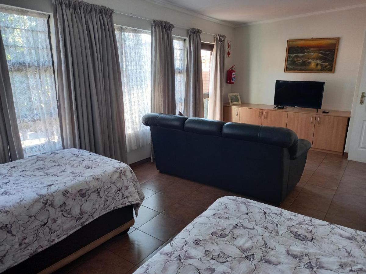 White Rose Guest House Vanderbijlpark Cameră foto